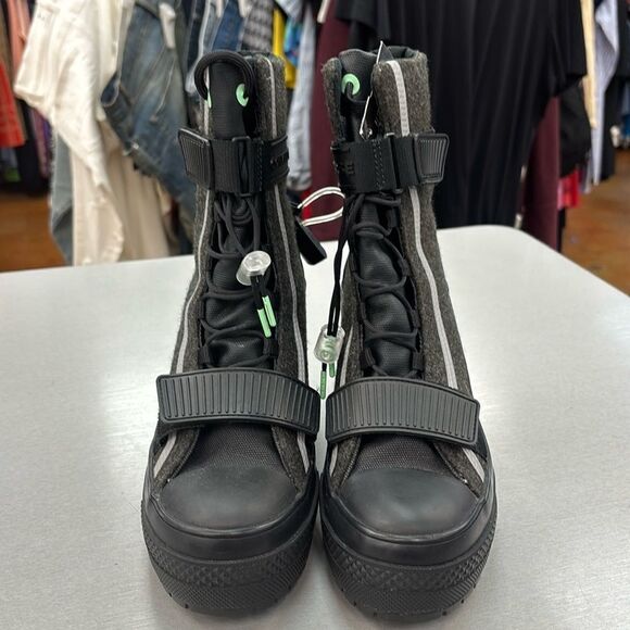 Converse Boots  - Picture 1 of 6
